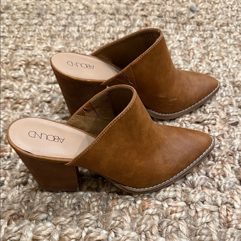 Abound Women's Tan Mules